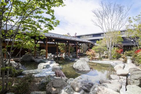 熊谷天然温泉 花湯スパリゾート 露天風呂 全景